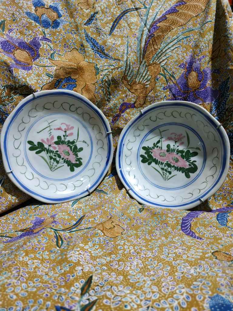 Piring Keramik Antik Eropa