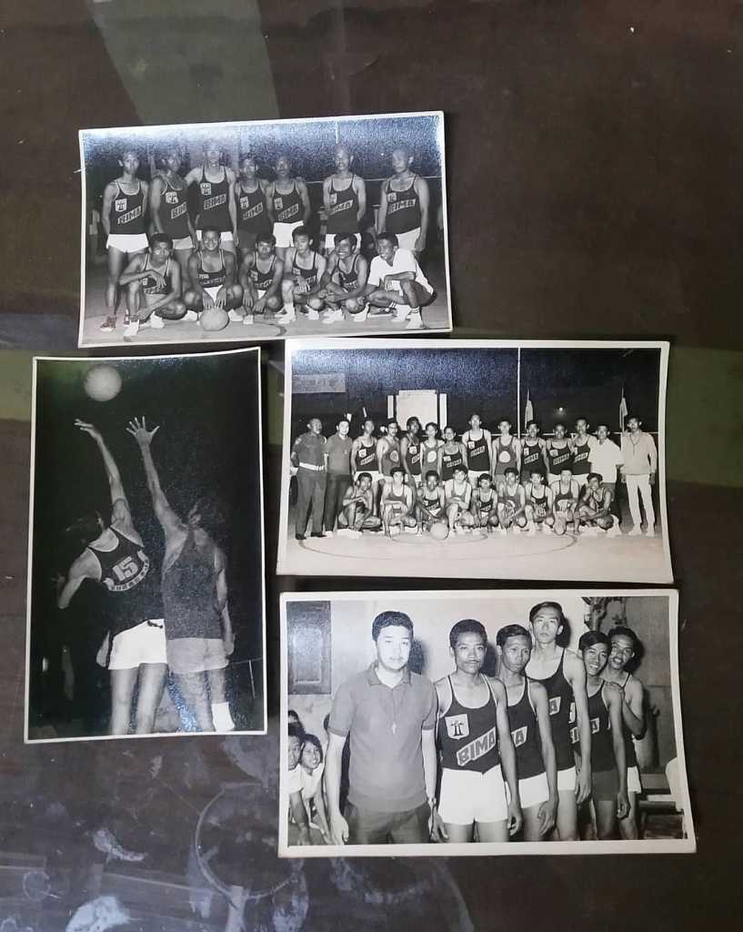 Foto lama klub bola basket BIMA SURABAJA Ukuran postcard 125 rb fo jawa