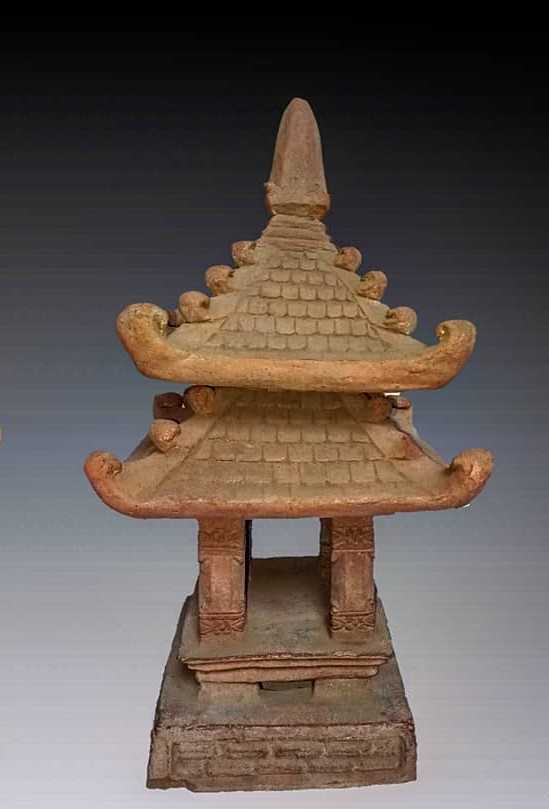 Patung Rumah Bahan Terakota