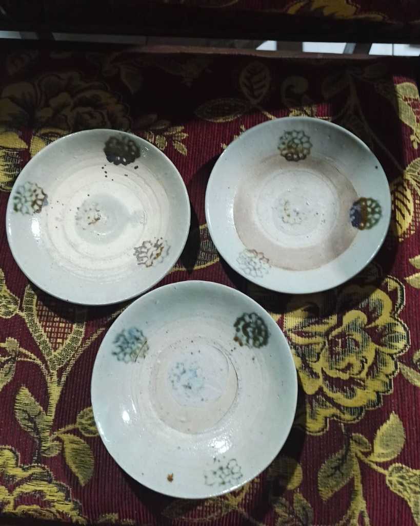 Piring Keramik Vintage