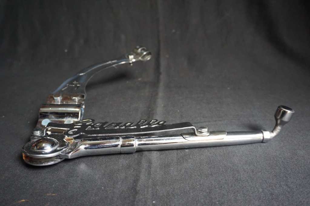 Standar Sepeda Ontel Merk Gazelle