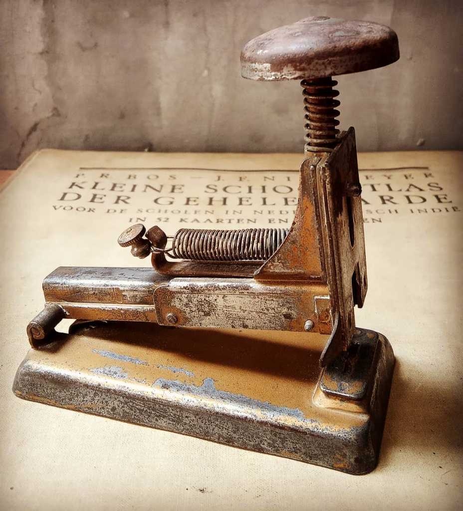 Stapler Vintage.. "VELOS". Circa 40 -50an.