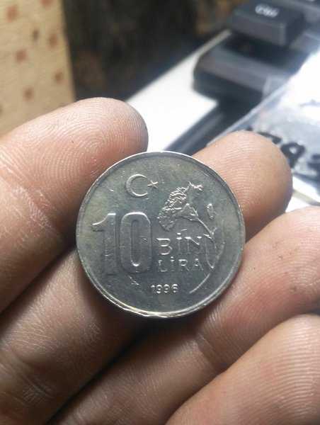 A 1790 Koin Kuno 10 Liras Turkey Tahun 1996 Bekas Pakai Kondisi Sesuai Gambar