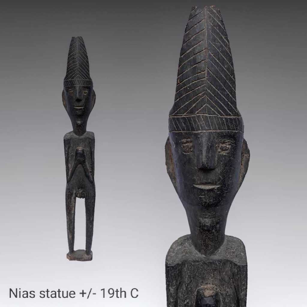 Patung NIas Bahan Kayu