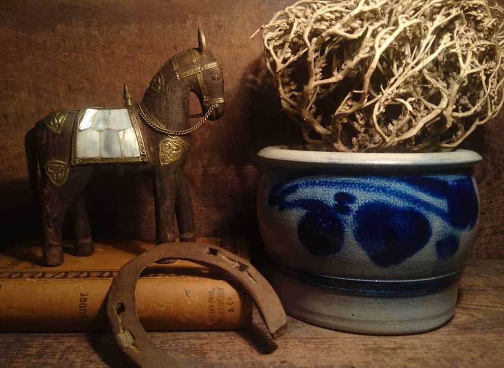 Tempat Garam Porcelain Antik