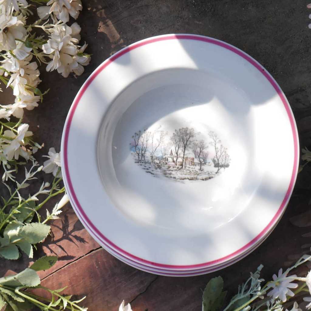 Piring Porcelain Vintage Eropa