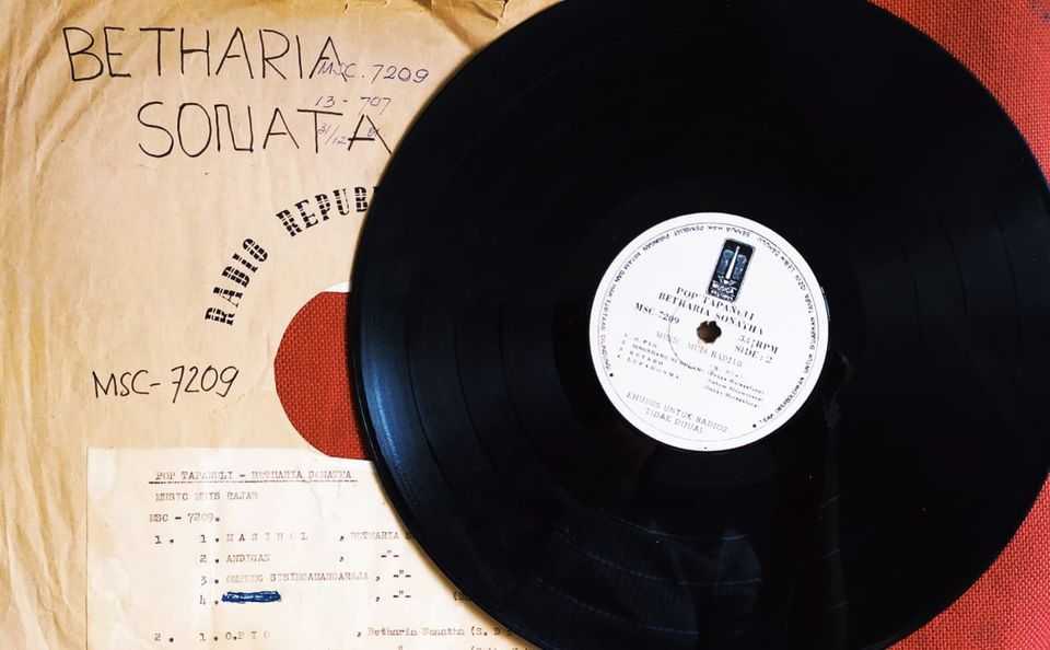 Piringan Hitam Betharia Sonata