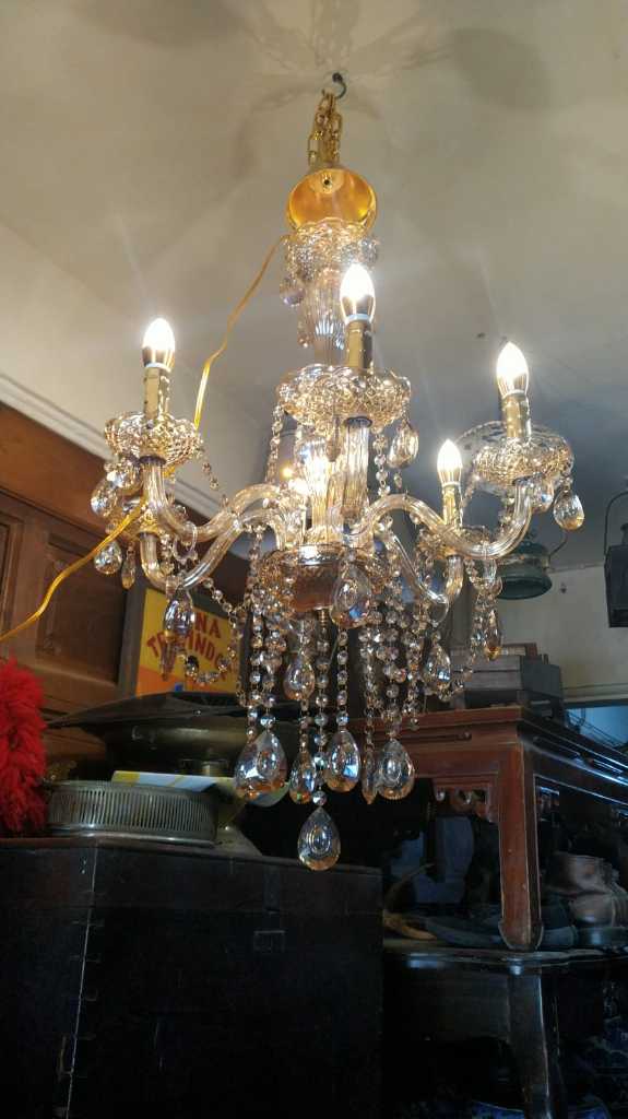 Lampu gantung Kristal crem lilin 6