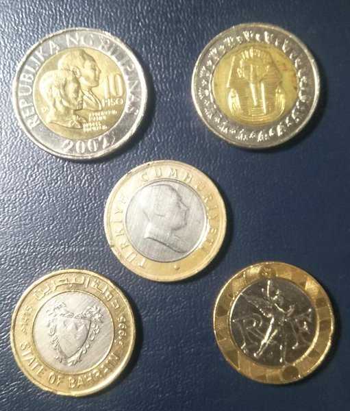 A 1630 Lot 5 Keping Koin Bimetal Berbeda Jenis