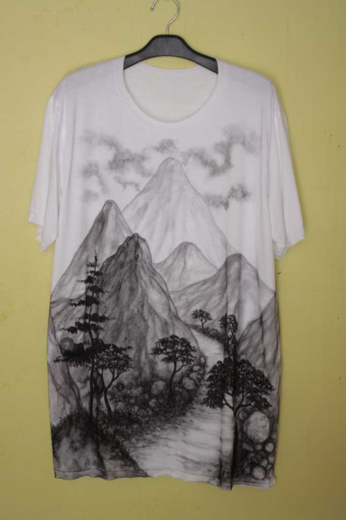 kaos lukis bahan katun "gunung"