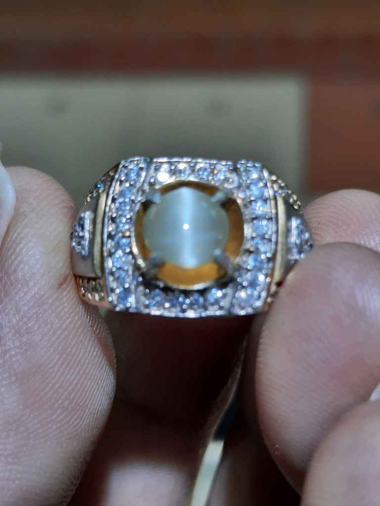 Cat's Eye Alexndrite Chrysoberil