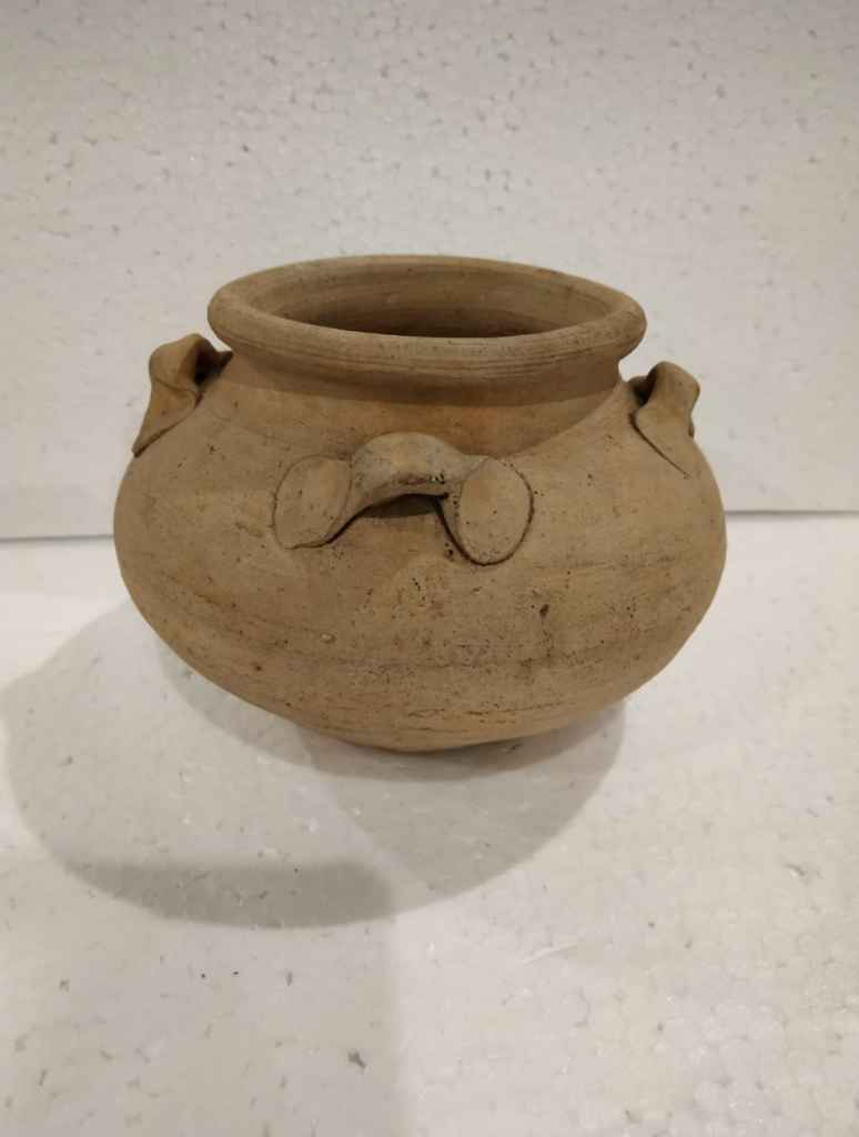 Guci Keramik China Antik