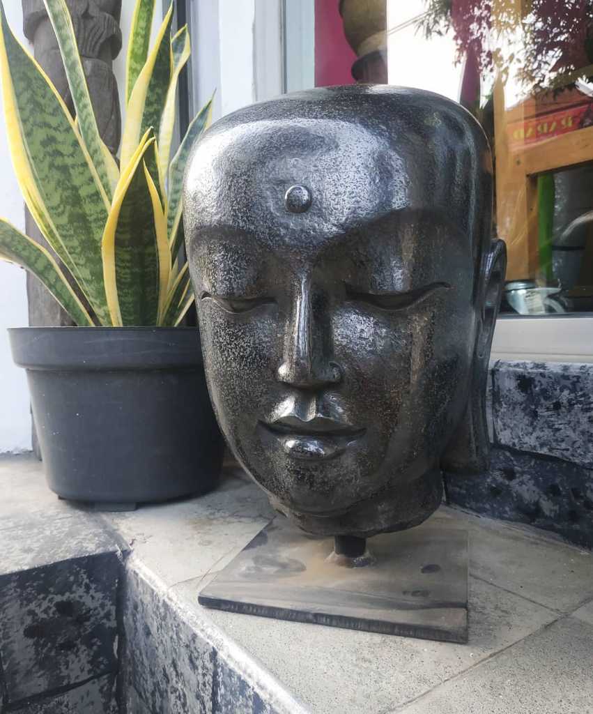 Kepala batu BUDHA