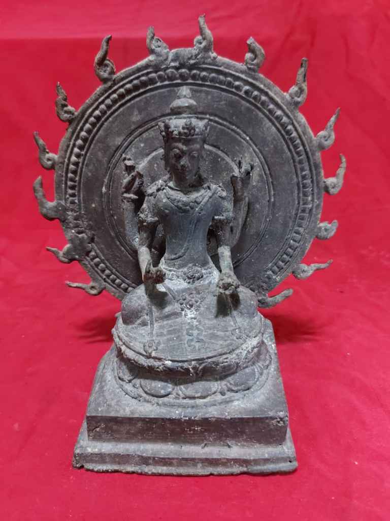 Patung Perunggu Antik