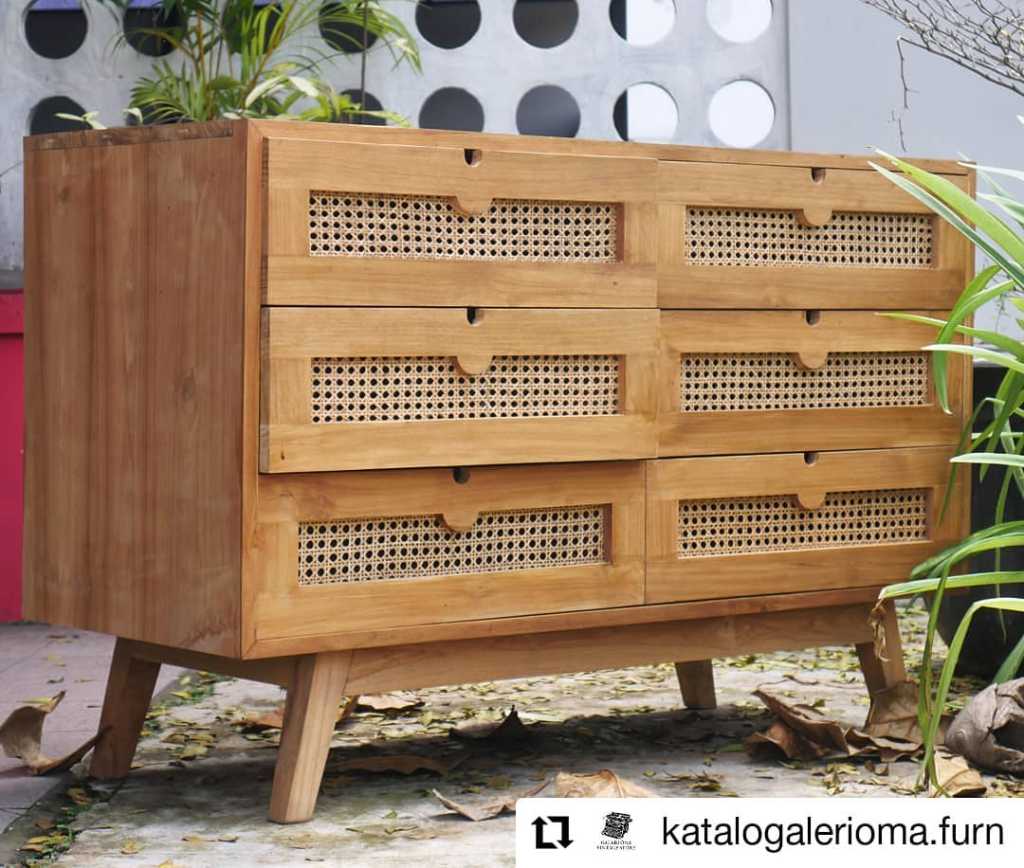 Buffet Kayu Natutal Kombinasi Rotan Truntum