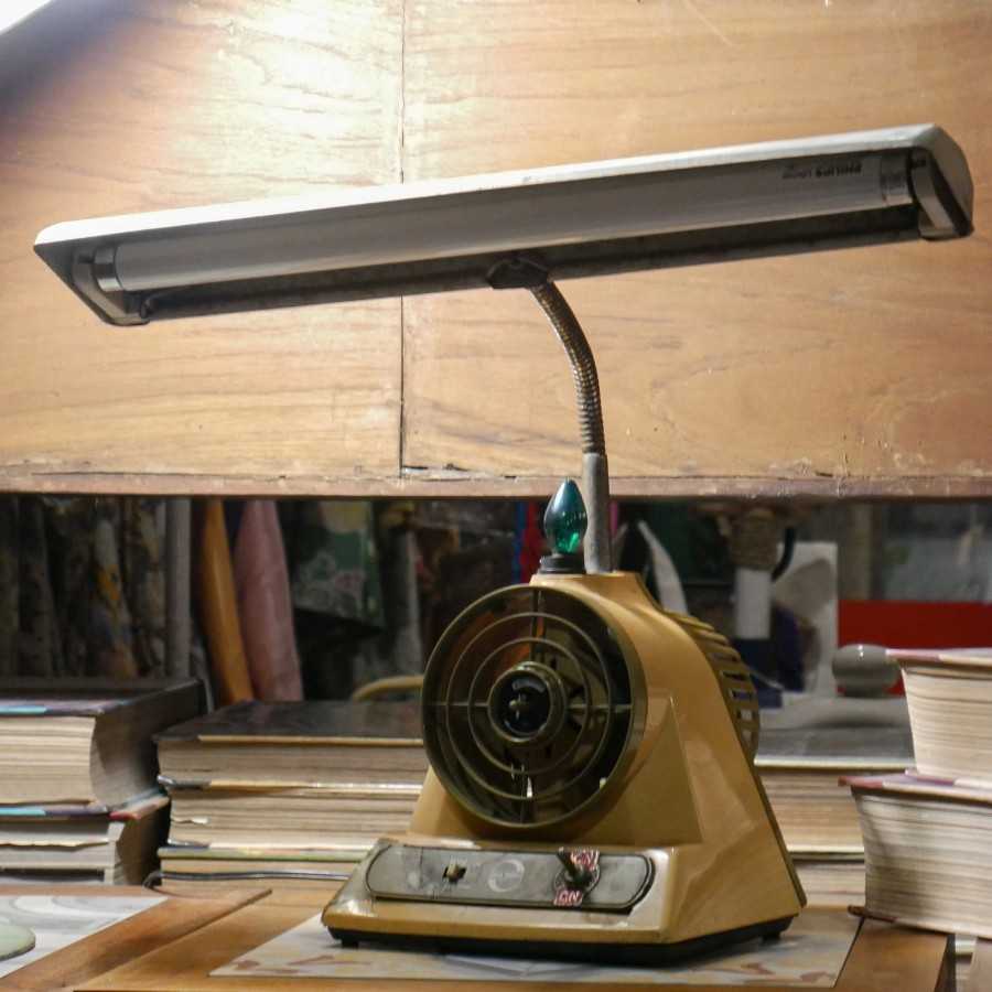 Lampu Belajar Kipas Angin Retro Jadul (Berfungsi)