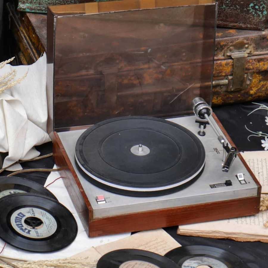 Turntable Philips Antik Klasik
