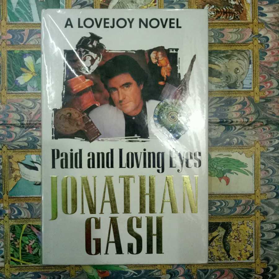 A lovely novel ; paid and loving eyes