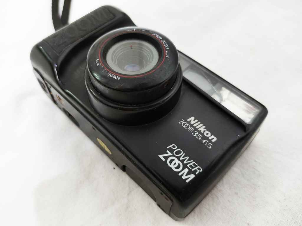 Kamera Analog Nilkon Zoom 35 65