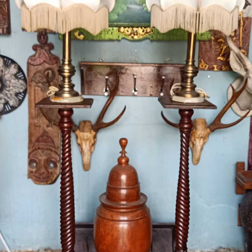 Lampu koloniallan Jadul + standing Panderfull Radi Pedes