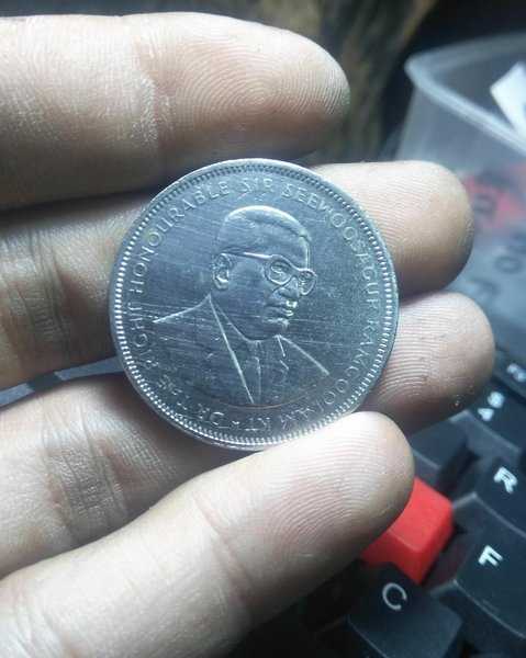 A 1777 Koin Kuno 5 Rupees Mauritius Tahun 2010 Bekas Pakai Kondisi Sesuai Gambar