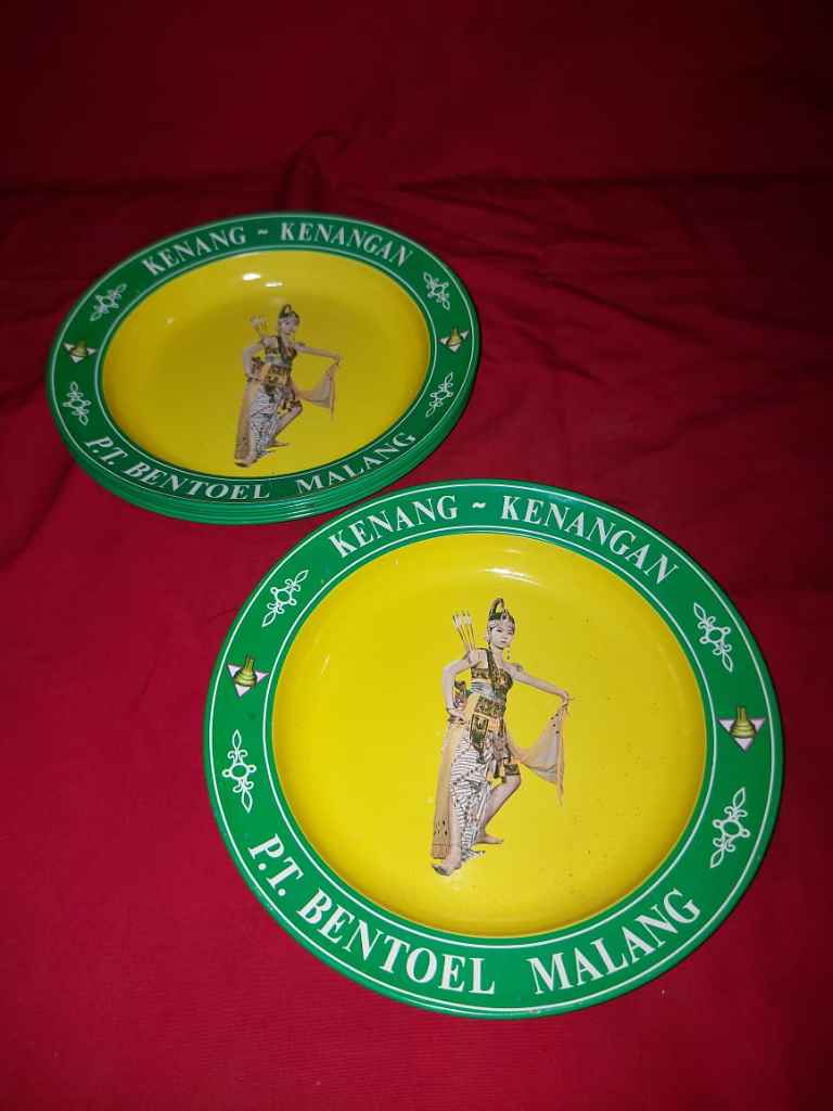 Piring Enamel Vintage