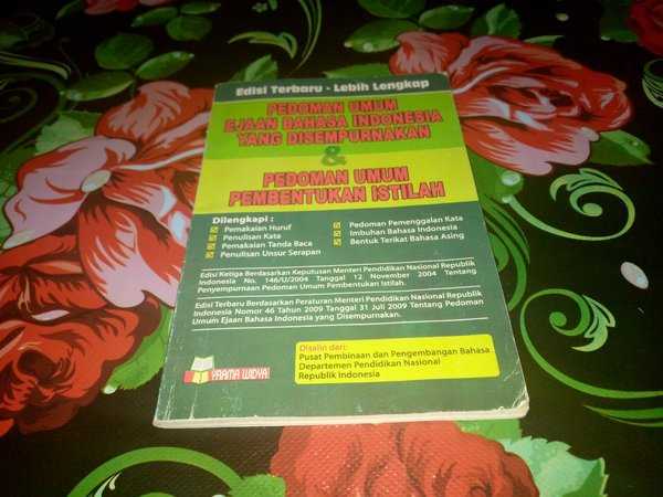 Buku PEDOMAN UMUM EJAAN BAHASA INDONESIA YANG DISEMPURNAKAN