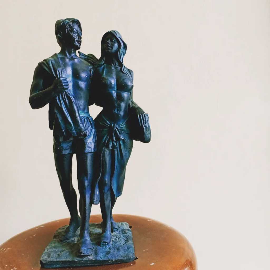 D'Ador Statue Italy 1997s Tinggi 28Cm