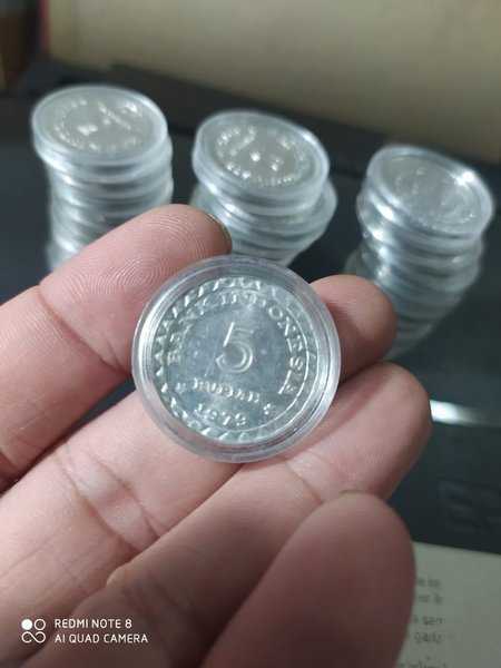A3841 Per 1 Keping 5 Rupiah Tahun 1979 UNC Mulus Gress Berikut Kapsul