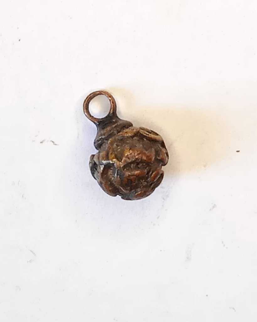 Liontin Perunggu Antik