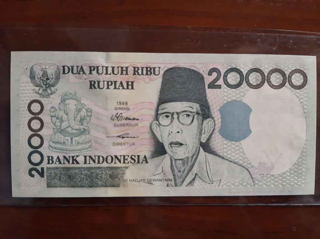 Uang kuno 20000 rupiah tahun 1998 (NOMOR CANTIK)