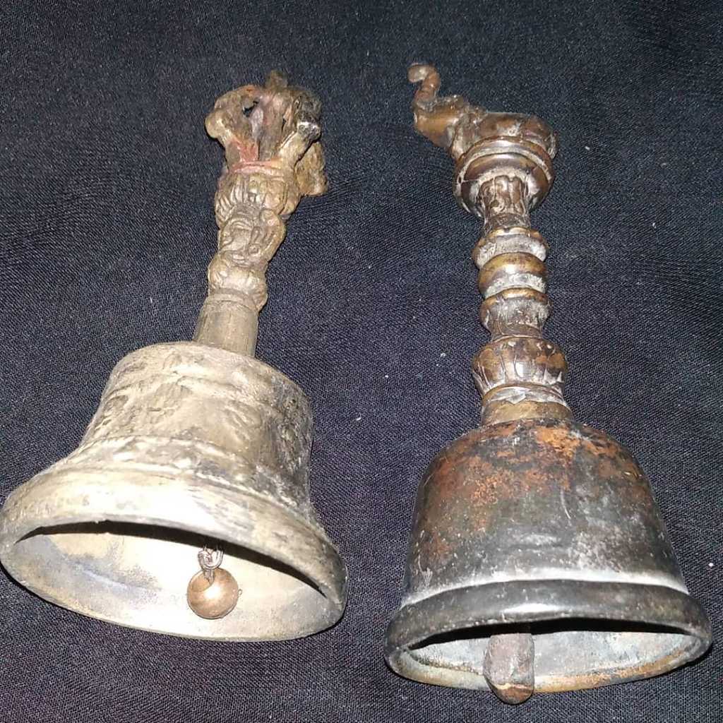 Sepasang lonceng perunggu