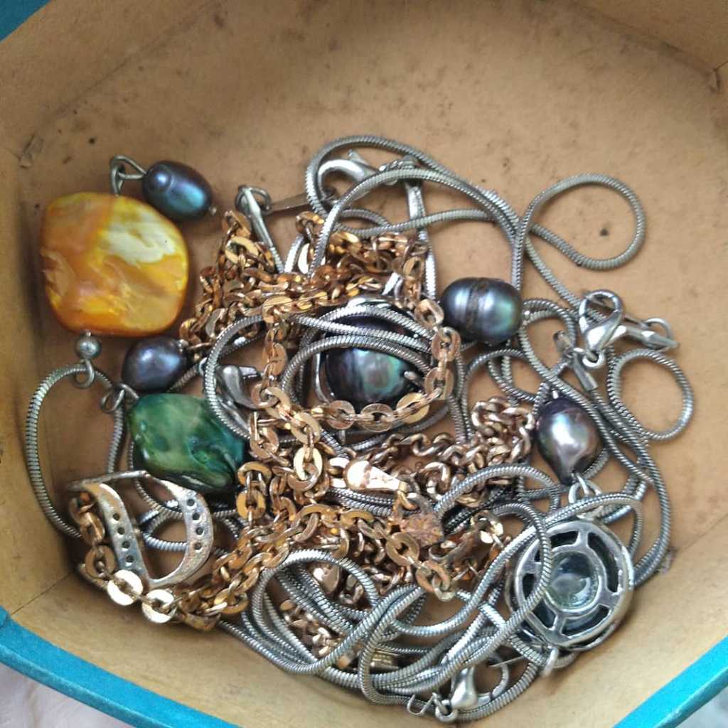 Pernak pernik borongan