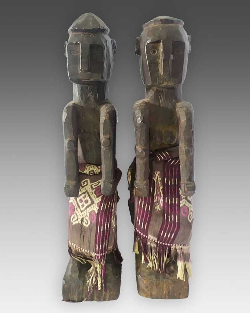 Patung Primitive Timor Bahan Kayu