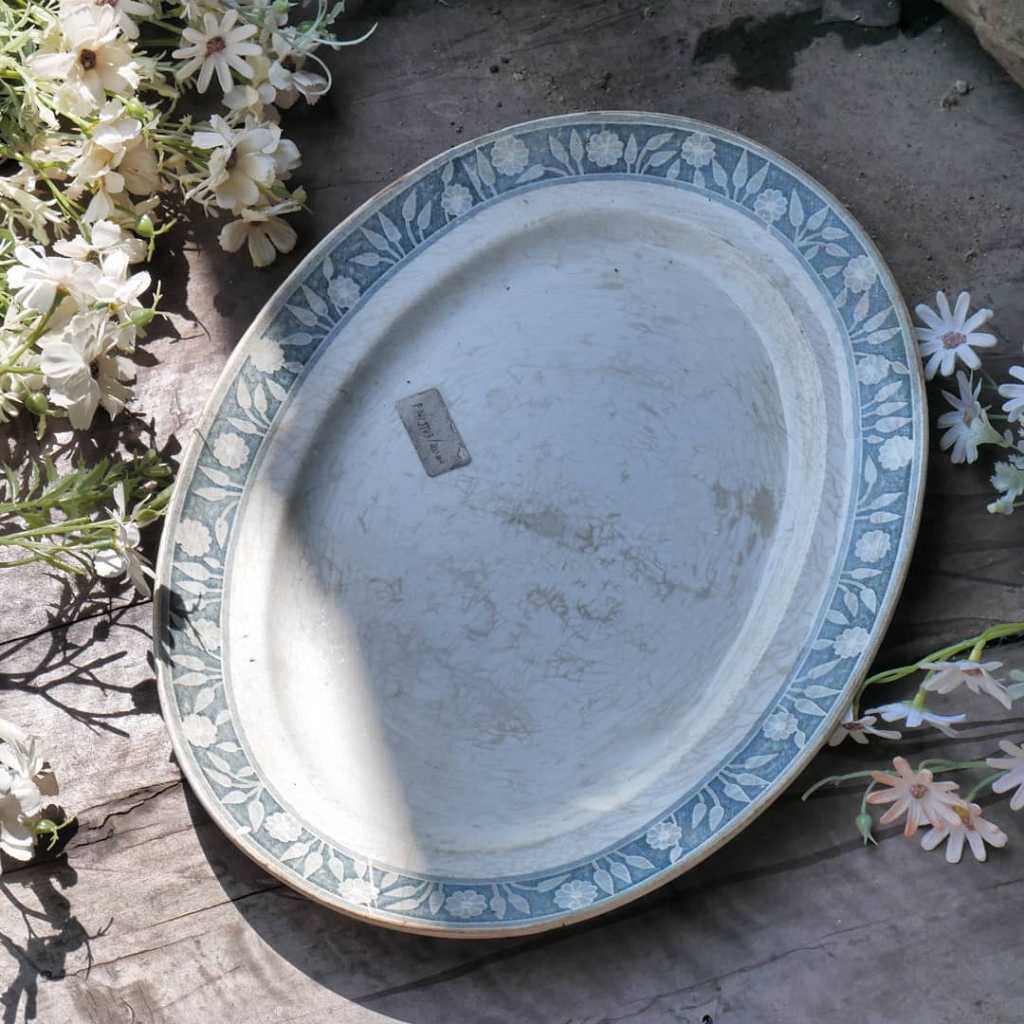 Piring Keramik Antik Eropa