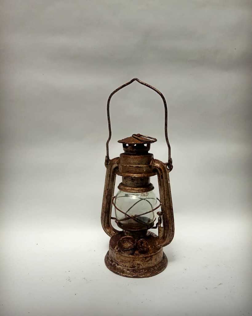 Lampu Badai kecil.... Ukuran kecil,..