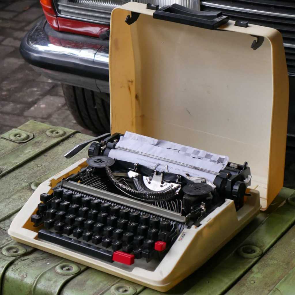 Mesin Ketik Brother Tutup tinta ilang Kondisi fungsi