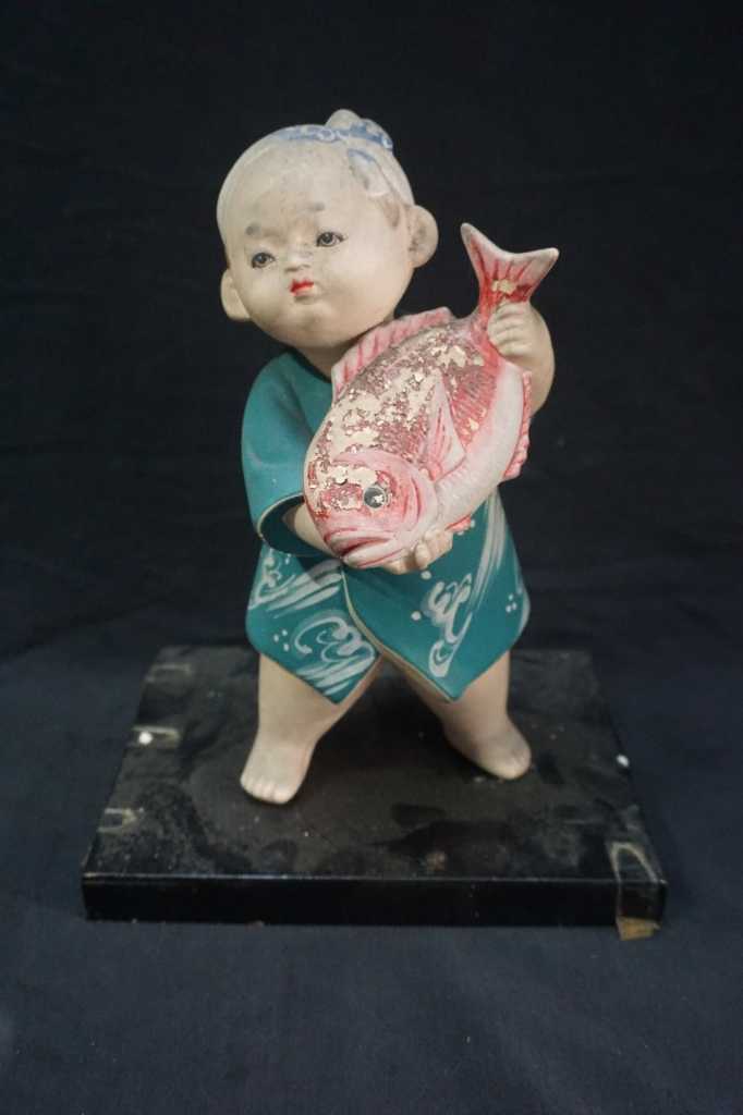 Patung Porcelain Anak