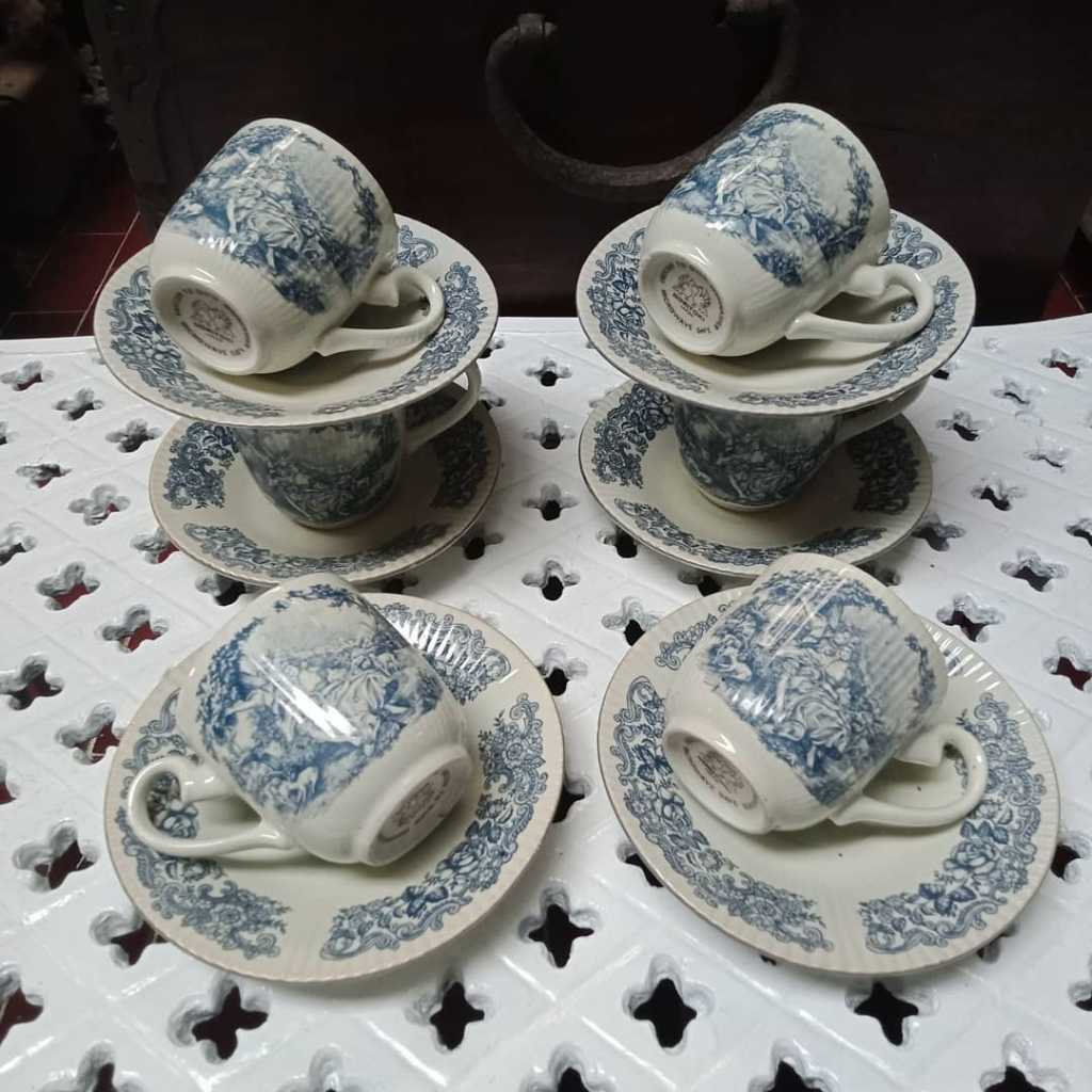 Cangkir Porcelain Vintage