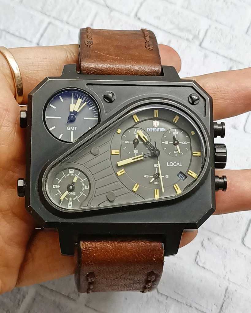 Expedition - Seri E6616MT - Chronograph - Triple Time GMT