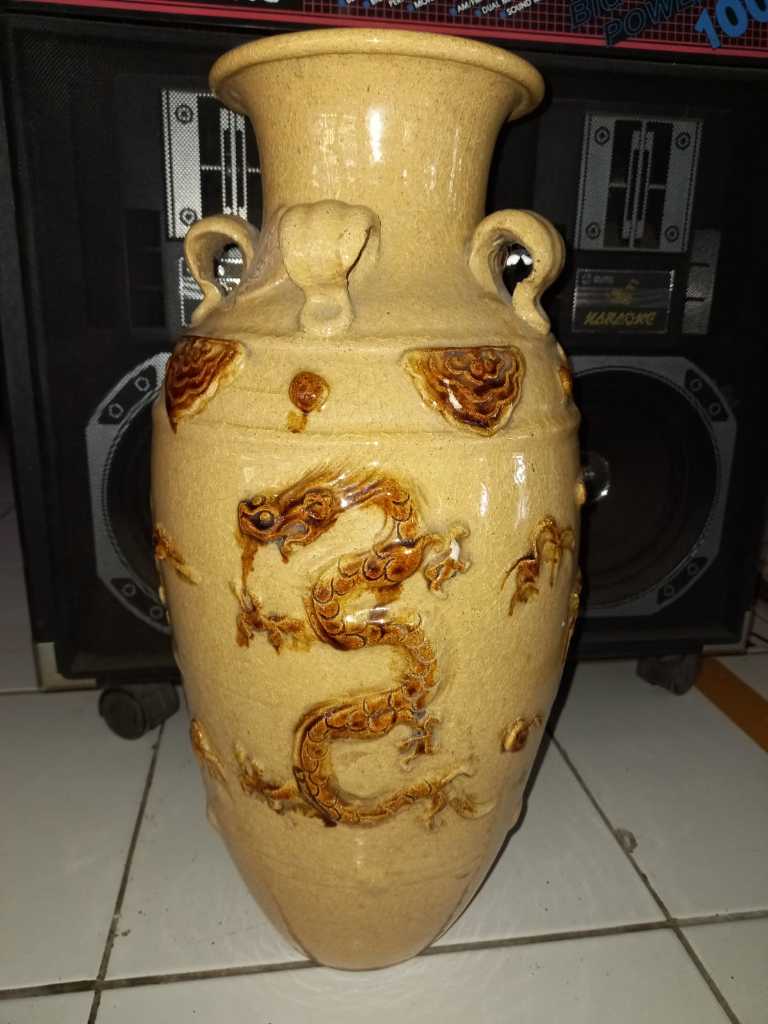 Guci Singkawang Vintage