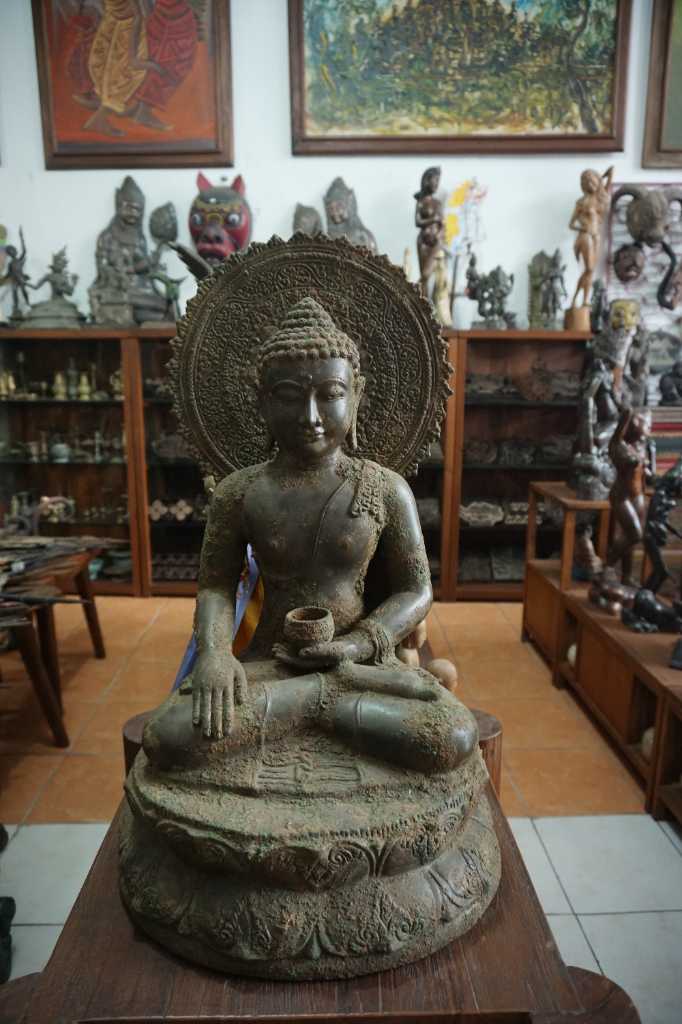 Patung Perunggu Antik