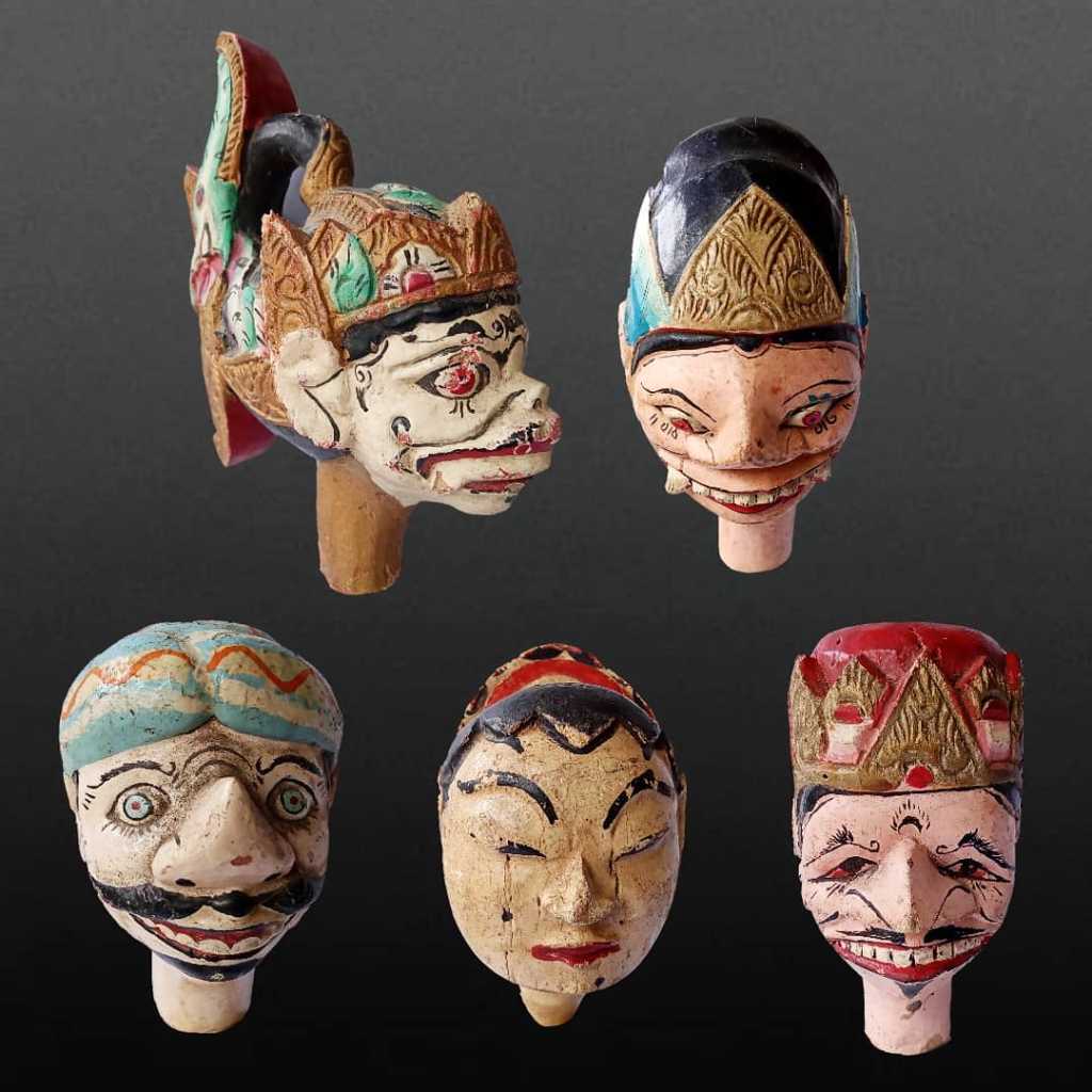 Patung Kepala Wayang Kayu
