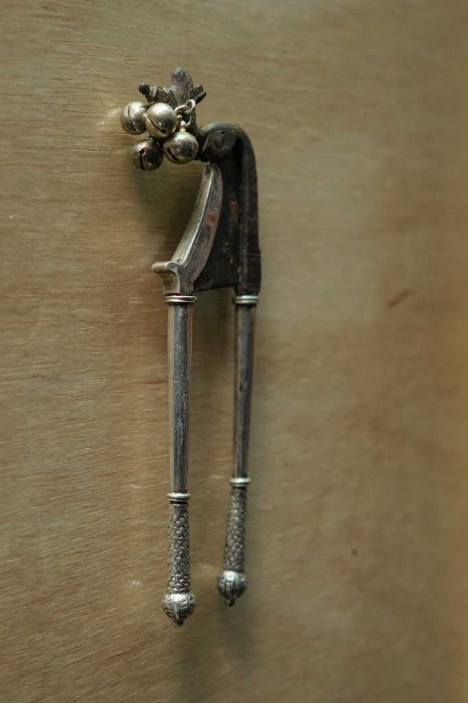 Kacip Kepala Naga Raja