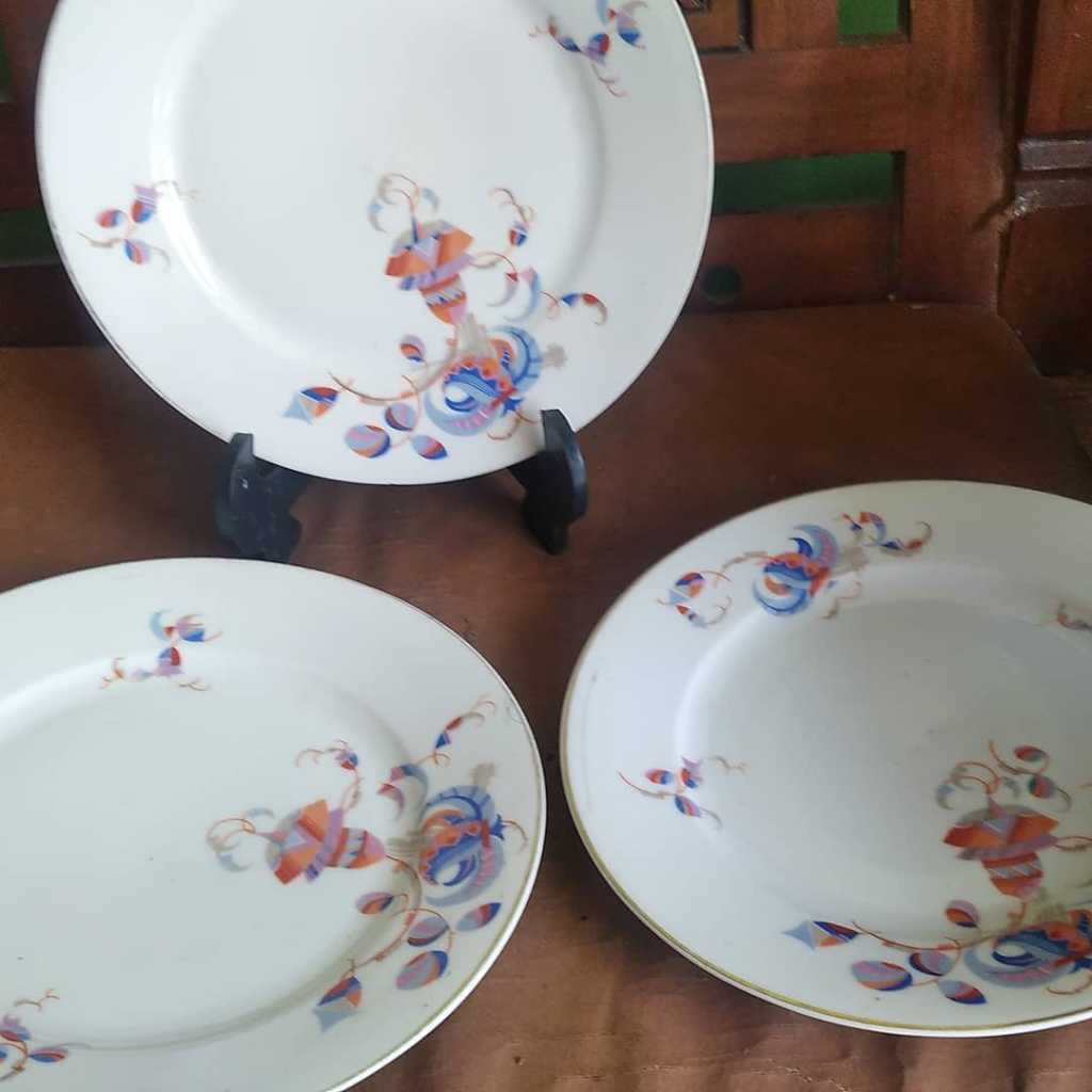 Piring Porcelain Vintage