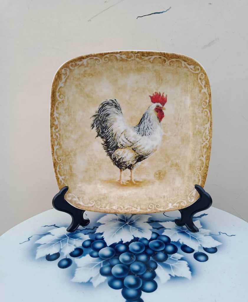 Piring Porcelain Antik