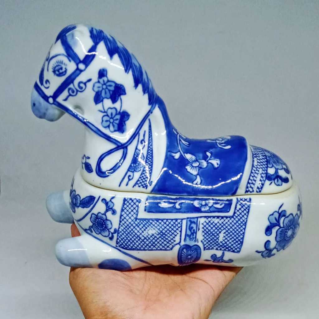 Mukun Kuda T. 15 cm P. 21 cm L. 11,5 cm