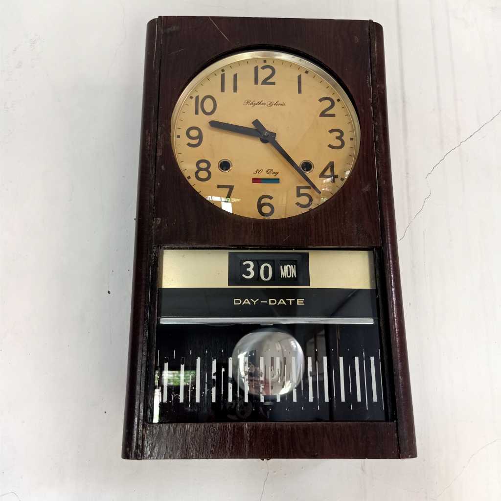 Jam dinding kuno Rhythm Gloria