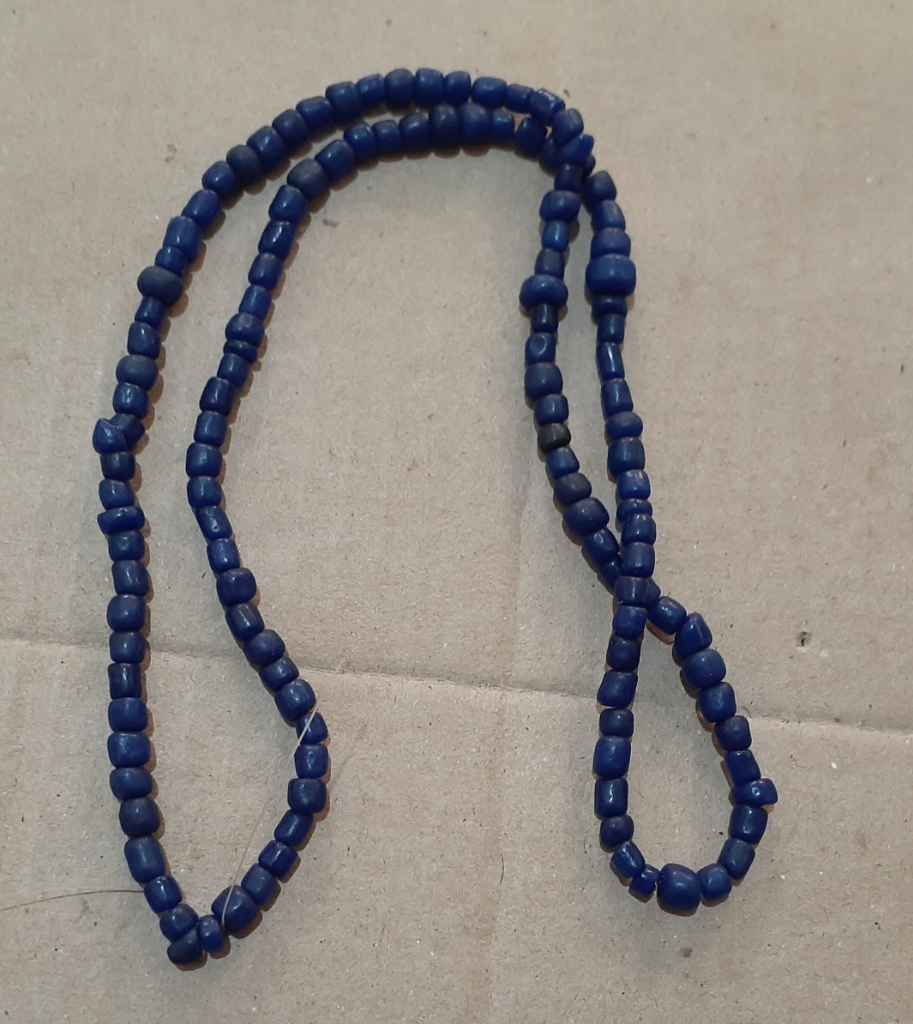 19.1 biji kalung batu manik biru