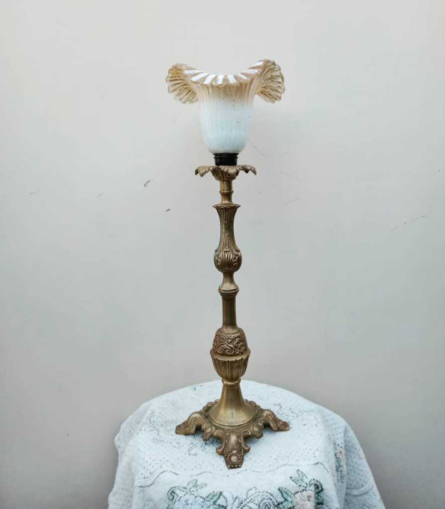 Lampu listrik Bahan kuningan